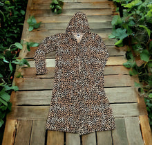 Load image into Gallery viewer, Hooded Cheetah Duster